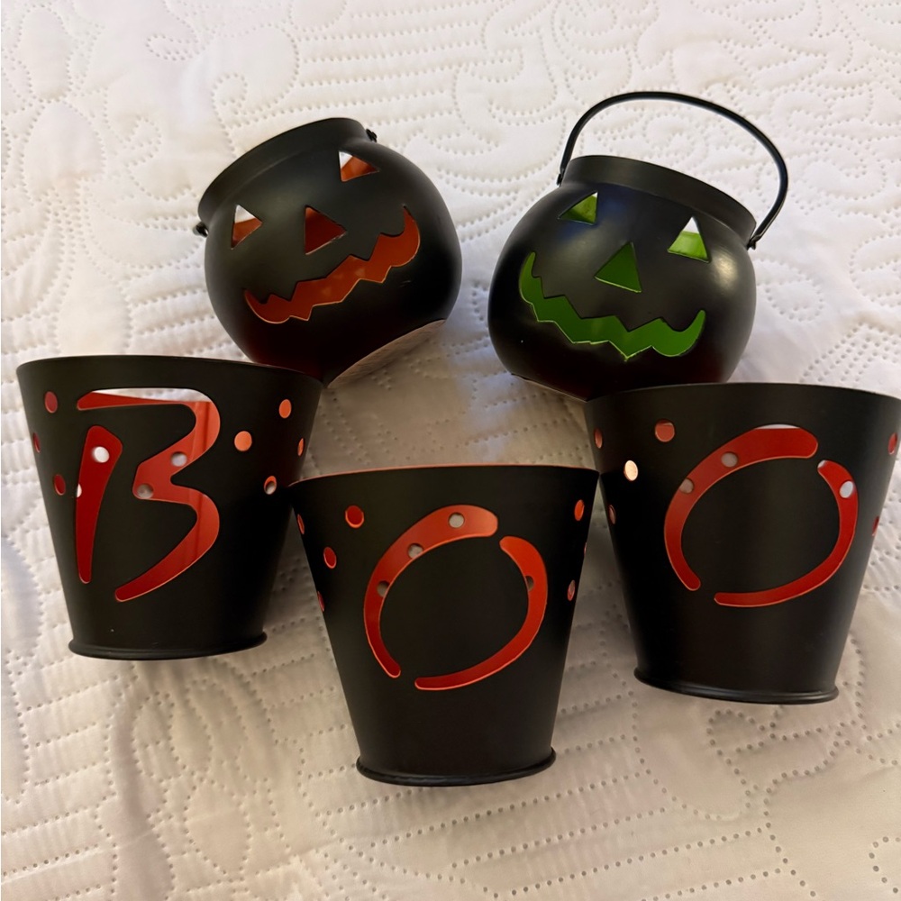 Hallmark Halloween Black Candle Holders and Cauldrons Set